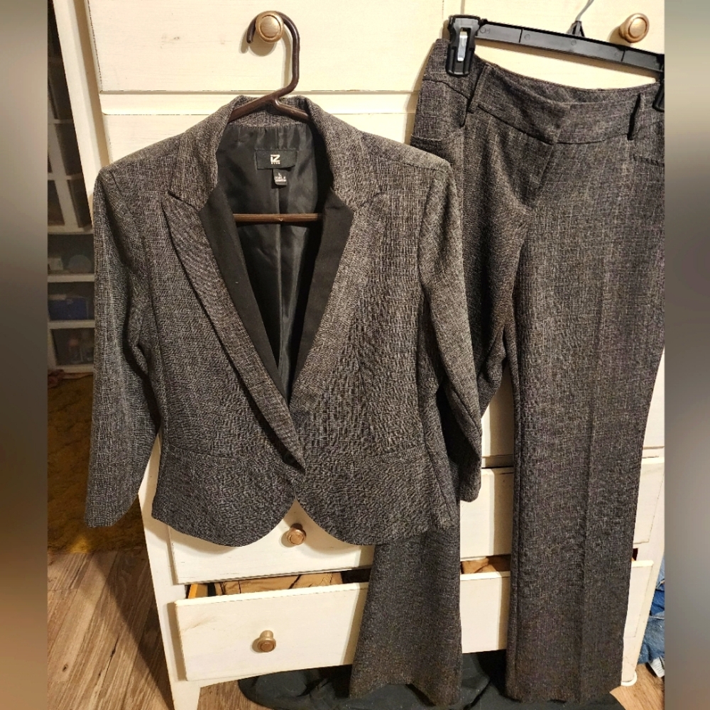 Women's Gray Blazer and Pants Suit Set